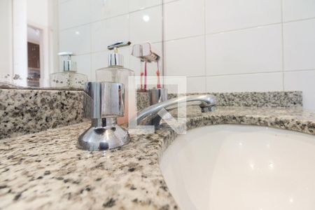 Apartamento à venda com 161m², 4 quartos e 4 vagasBanheiro Social 