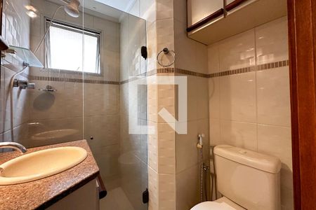 Apartamento à venda com 65m², 3 quartos e 1 vaga Apartamento à venda com 65m², 3 quartos e 1 vagaBanheiro Social