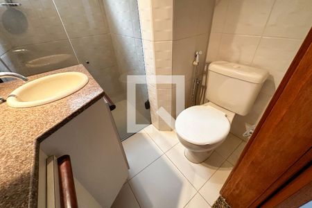 Apartamento à venda com 65m², 3 quartos e 1 vaga Apartamento à venda com 65m², 3 quartos e 1 vagaBanheiro Social