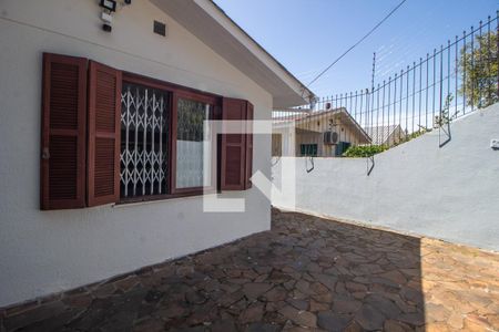Casa à venda com 150m², 3 quartos e 1 vaga Casa à venda com 150m², 3 quartos e 1 vagaFachada e portaria