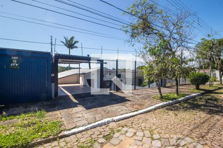 Casa à venda com 150m², 3 quartos e 1 vaga Casa à venda com 150m², 3 quartos e 1 vagaFachada