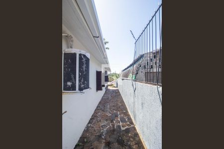 Casa à venda com 150m², 3 quartos e 1 vaga Casa à venda com 150m², 3 quartos e 1 vagaCorredor externo