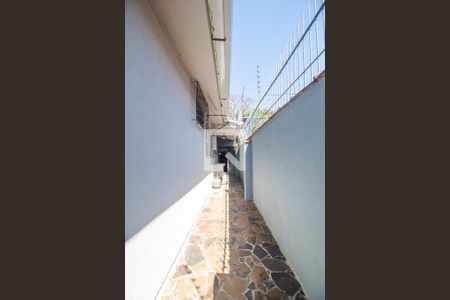 Casa à venda com 150m², 3 quartos e 1 vaga Casa à venda com 150m², 3 quartos e 1 vagaCorredor externo 2