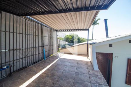 Casa à venda com 150m², 3 quartos e 1 vaga Casa à venda com 150m², 3 quartos e 1 vagaGaragem