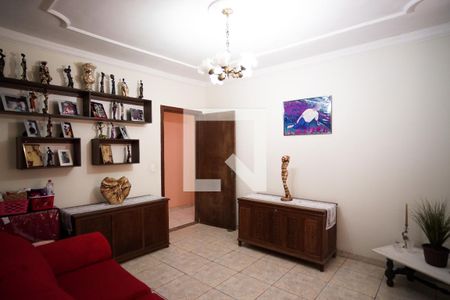Sala 1 de casa à venda com 8 quartos, 590m² em Jaqueline, Belo Horizonte