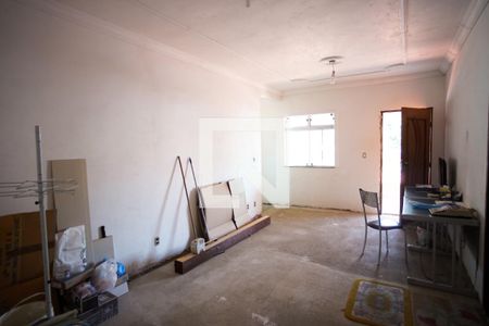 Casa à venda com 590m², 8 quartos e 4 vagasQuarto de Serviço