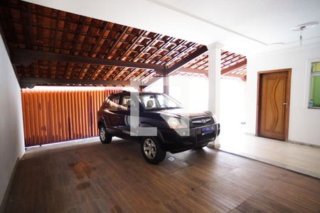 Casa à venda com 590m², 8 quartos e 4 vagasGaragem