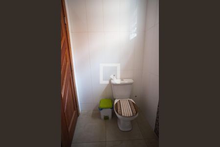 Casa à venda com 590m², 8 quartos e 4 vagasBanheiro social 2