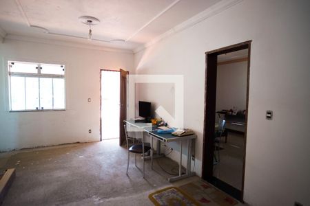 Casa à venda com 590m², 8 quartos e 4 vagasQuarto de Serviço