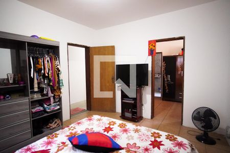 Casa à venda com 590m², 8 quartos e 4 vagasQuarto 5