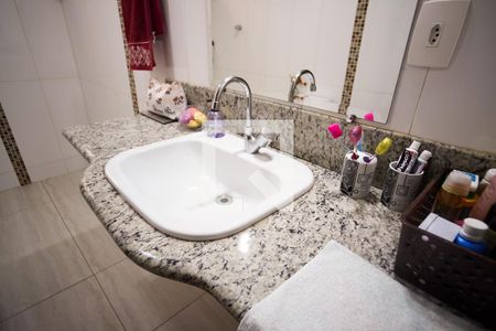 Banheiro social 1 de casa à venda com 8 quartos, 590m² em Jaqueline, Belo Horizonte