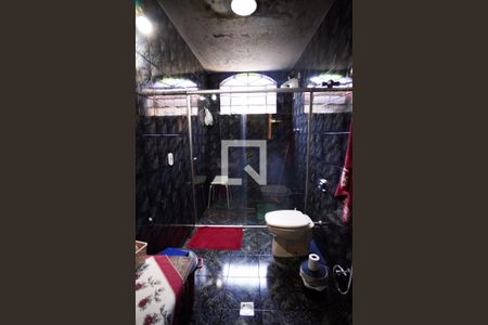 Casa à venda com 590m², 8 quartos e 4 vagasBanheiro do Quarto 1