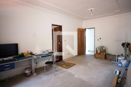 Casa à venda com 590m², 8 quartos e 4 vagasQuarto de Serviço