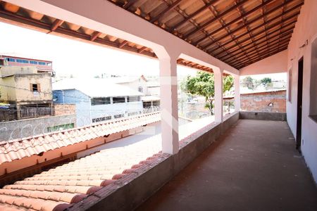 Casa à venda com 590m², 8 quartos e 4 vagasVaranda