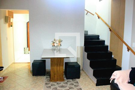 Sala de casa à venda com 2 quartos, 69m² em Jardim Vila Galvão, Guarulhos