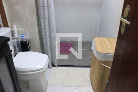 Casa à venda com 69m², 2 quartos e 1 vagaBanheiro 2