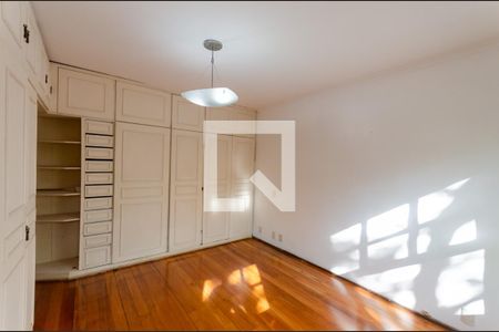 Casa à venda com 410m², 6 quartos e 2 vagasSuíte 1