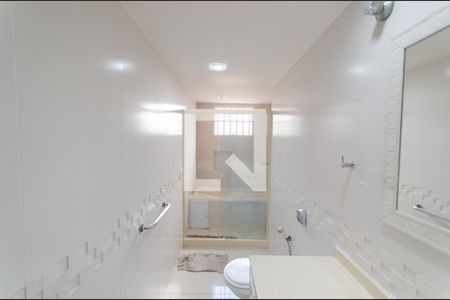 Casa à venda com 410m², 6 quartos e 2 vagasBanheiro