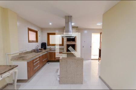 Casa à venda com 410m², 6 quartos e 2 vagasCozinha