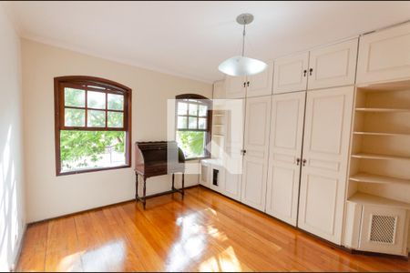 Casa à venda com 410m², 6 quartos e 2 vagasSuíte 1