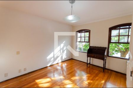 Casa à venda com 410m², 6 quartos e 2 vagasSuíte 1