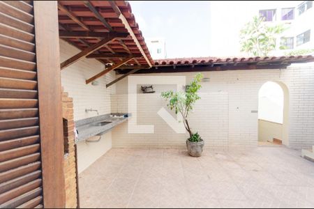 Casa à venda com 410m², 6 quartos e 2 vagasVista do Quarto 3