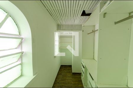 Casa à venda com 410m², 6 quartos e 2 vagasCloset da Suíte 2