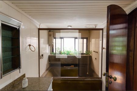 Casa à venda com 410m², 6 quartos e 2 vagasBanheiro da Suíte 1