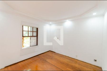 Casa à venda com 410m², 6 quartos e 2 vagasQuarto 1