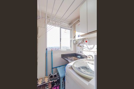 Apartamento à venda com 58m², 3 quartos e 1 vaga Apartamento à venda com 58m², 3 quartos e 1 vagaCozinha e área de serviço