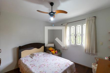 Casa à venda com 272m², 5 quartos e 3 vagasQuarto da suíte 2