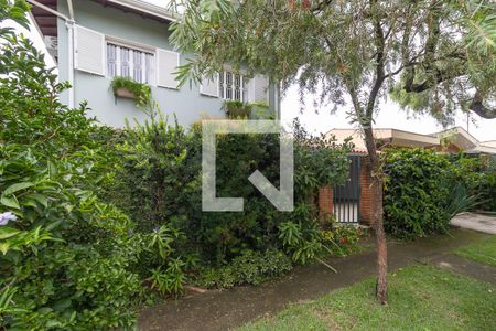 Casa à venda com 272m², 5 quartos e 3 vagasFachada