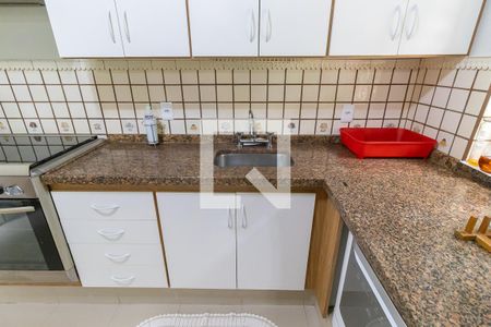 Casa à venda com 272m², 5 quartos e 3 vagasCozinha