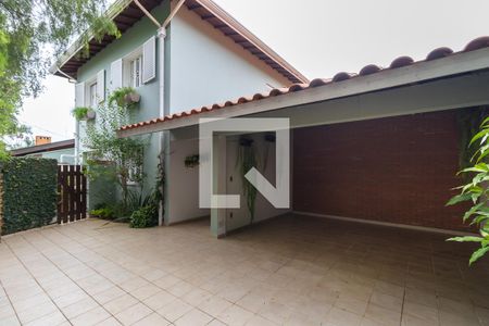 Casa à venda com 272m², 5 quartos e 3 vagasVagas de garagem