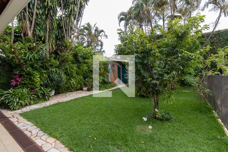 Casa à venda com 272m², 5 quartos e 3 vagasQuintal