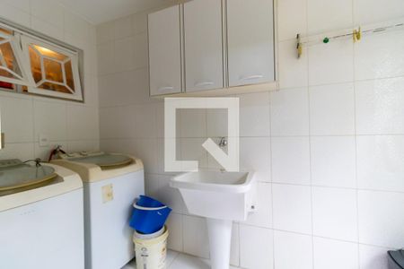 Casa à venda com 272m², 5 quartos e 3 vagasÁrea de serviço