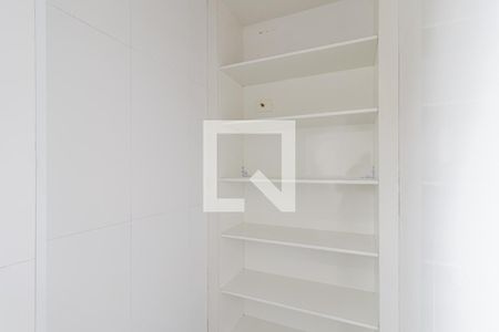 Apartamento à venda com 65m², 2 quartos e 1 vaga Apartamento à venda com 65m², 2 quartos e 1 vagaDespensa