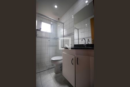 Apartamento para alugar com 69m², 2 quartos e 1 vaga Apartamento para alugar com 69m², 2 quartos e 1 vagaBanheiro da suíte