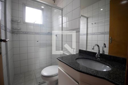 Apartamento para alugar com 69m², 2 quartos e 1 vaga Apartamento para alugar com 69m², 2 quartos e 1 vagaBanheiro da suíte