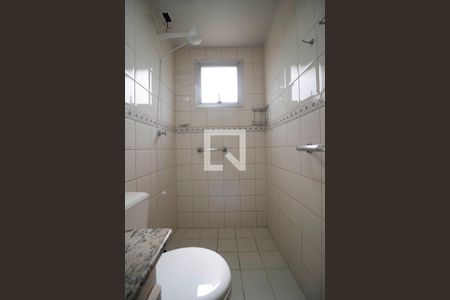 Apartamento para alugar com 69m², 2 quartos e 1 vaga Apartamento para alugar com 69m², 2 quartos e 1 vagaBanheiro social