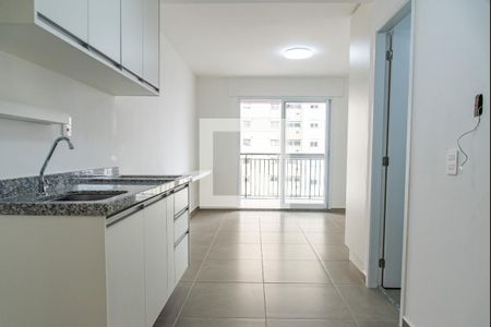 Studio para alugar com 28m², 1 quarto e sem vaga Studio para alugar com 28m², 1 quarto e sem vagaSala/quarto/cozinha