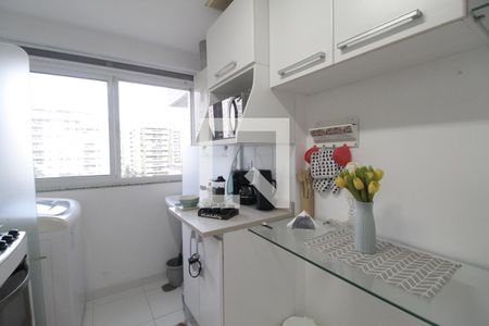 Apartamento à venda com 70m², 2 quartos e 2 vagasCozinha e Área de Serviço
