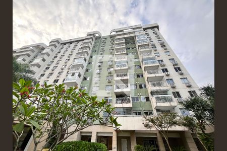 Apartamento à venda com 70m², 2 quartos e 2 vagas Apartamento à venda com 70m², 2 quartos e 2 vagasFachada