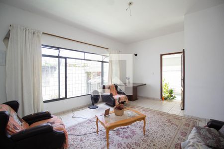 Sala de casa à venda com 3 quartos, 168m² em Jardim Monjolo, São Paulo