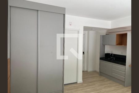 Studio para alugar com 28m², 1 quarto e sem vagaGuarda Roupa 