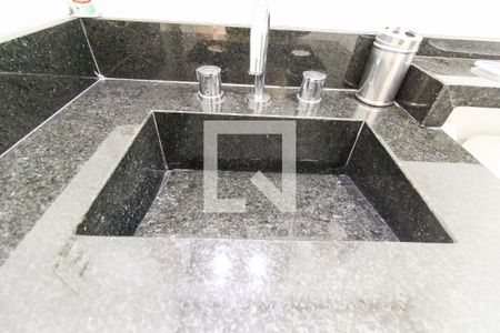 Apartamento à venda com 67m², 2 quartos e 1 vagaBanheiro Social