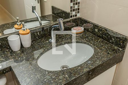 Banheiro de apartamento para alugar com 2 quartos, 51m² em Jardim Íris, São Paulo