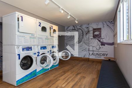 Studio à venda com 32m², 1 quarto e 1 vaga Studio à venda com 32m², 1 quarto e 1 vagaÁrea comum - Lavanderia