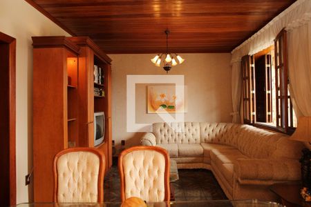 Sala de casa à venda com 3 quartos, 500m² em Cachambi, Rio de Janeiro