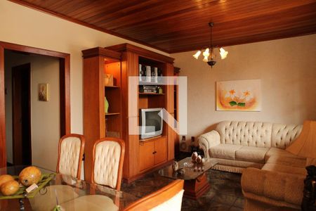 Sala de casa à venda com 3 quartos, 500m² em Cachambi, Rio de Janeiro